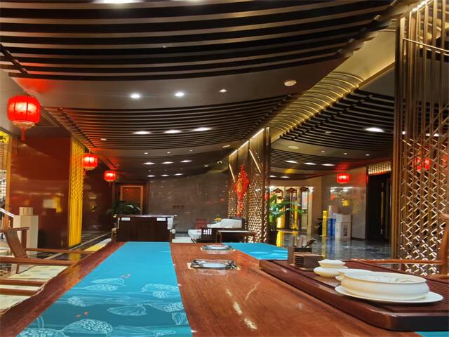 崇左市前三甲KTV诚聘兼职人员-月薪1.2K起