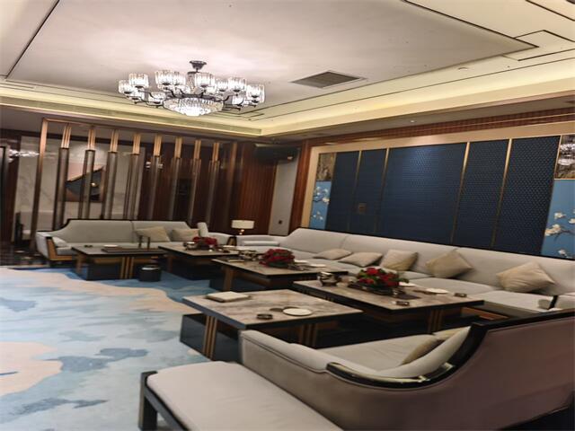 成都夜场新选择,高端KTV招聘女营销员，专享福利与专车接送