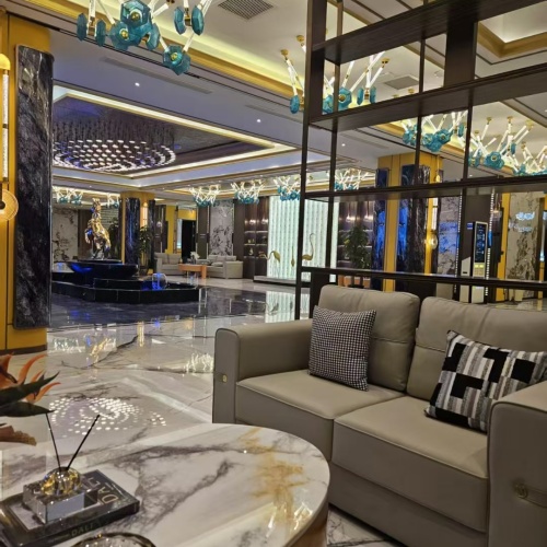 南宁奢华夜总会场所诚聘服务精英-内签保障，日薪结算，轻松