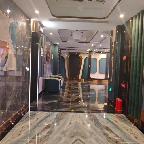 温州文华会F1商务KTV诚聘精英，礼仪岗位等你来绽放光彩