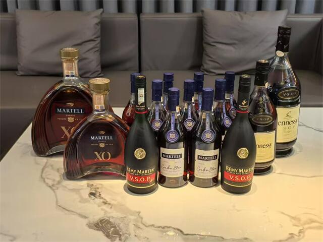 广州星河湾夜总会诚聘销售精英，轻松工作环境等你来加入