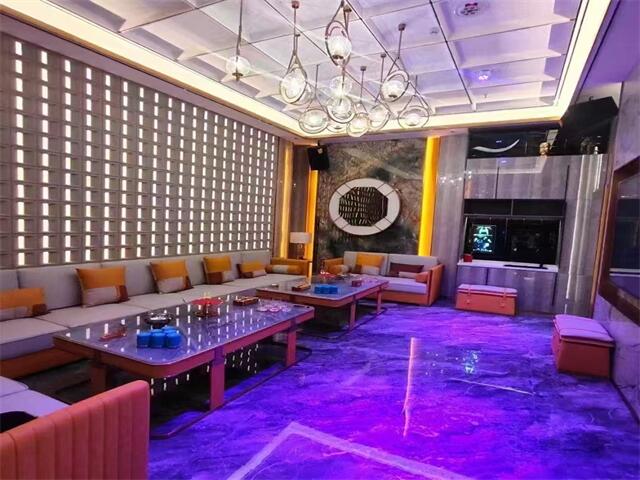 西安游艇荟诚聘精英，商务夜总会打造舒适空间，释放职场压力