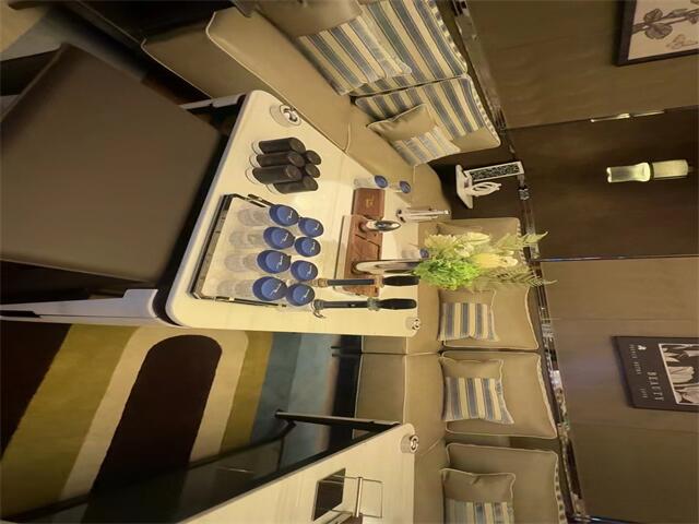 海口夜场KTV诚聘模特精英，实力展现，脚踏实地共筑梦想星空