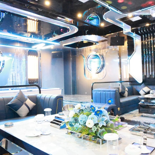 广州酒吧诚聘灯光师，寻找才华横溢的灯光设计专家