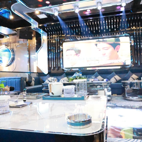 沈阳国金汇KTV诚聘精英，引领夜场风尚-把握时光，抓住机